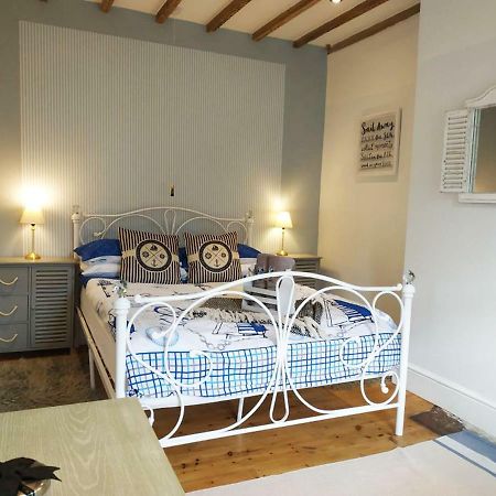 Dog Friendly Nancecliff Cottages Лоо Екстер'єр фото